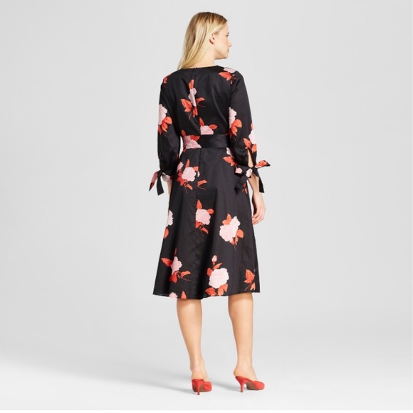 Who What Wear black floral midi dress with bows - Picture 3 of 8